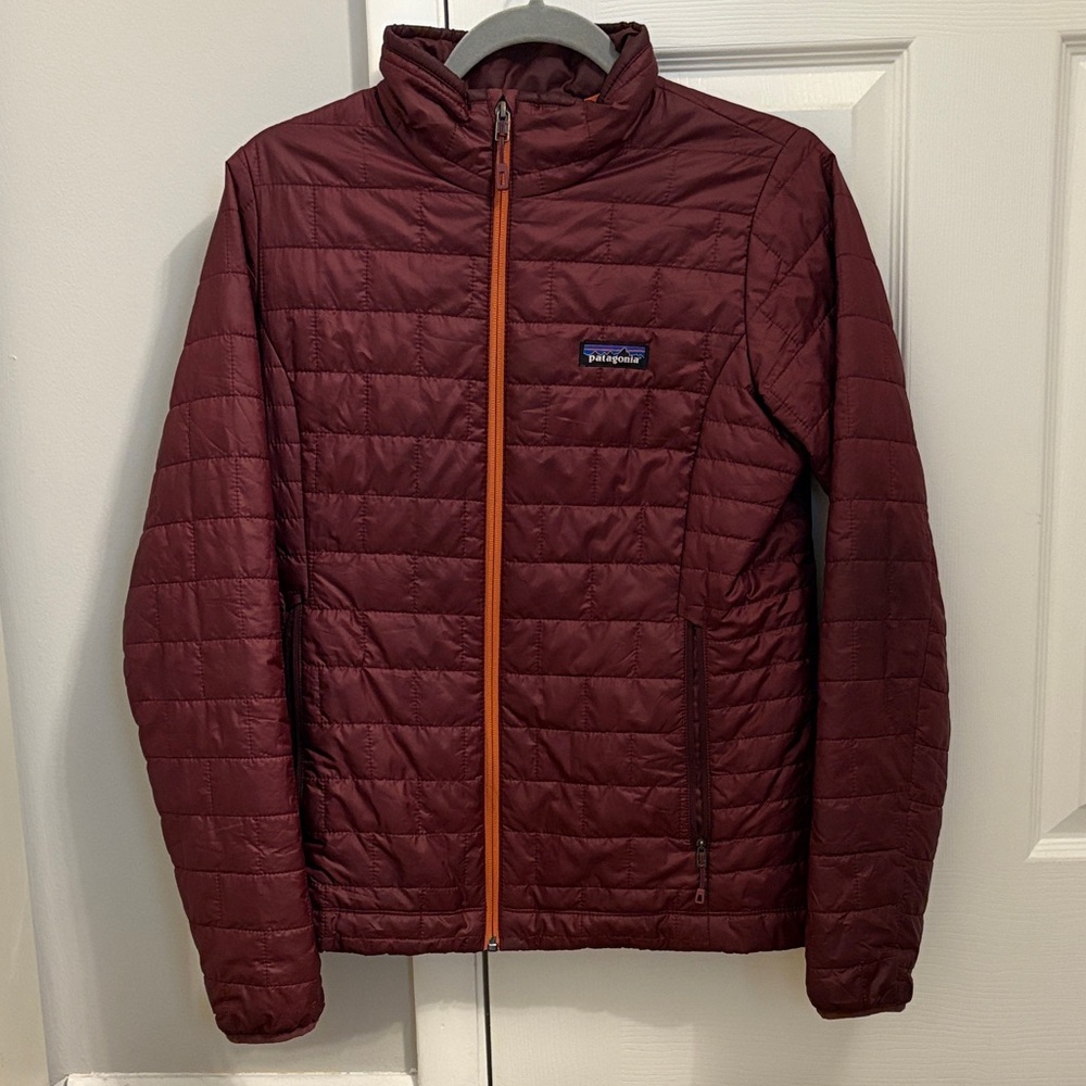 Women’s Patagonia Nano Puff jacket maroon small